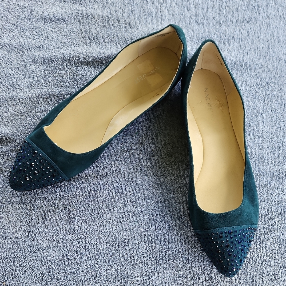 Winter Sparkle! Nine West Dark Turquoise Studded Flats. Size 10. Never Worn.
